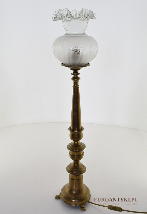antyczna lampa na stolik